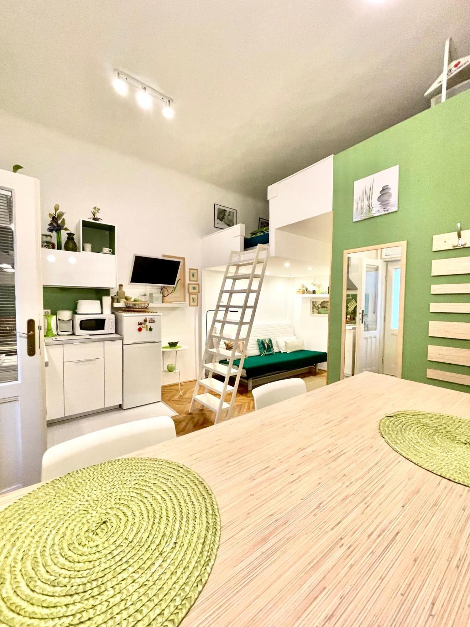 Green Pearl Apartment At St Stephen' S Basilica Budapest Exterior foto