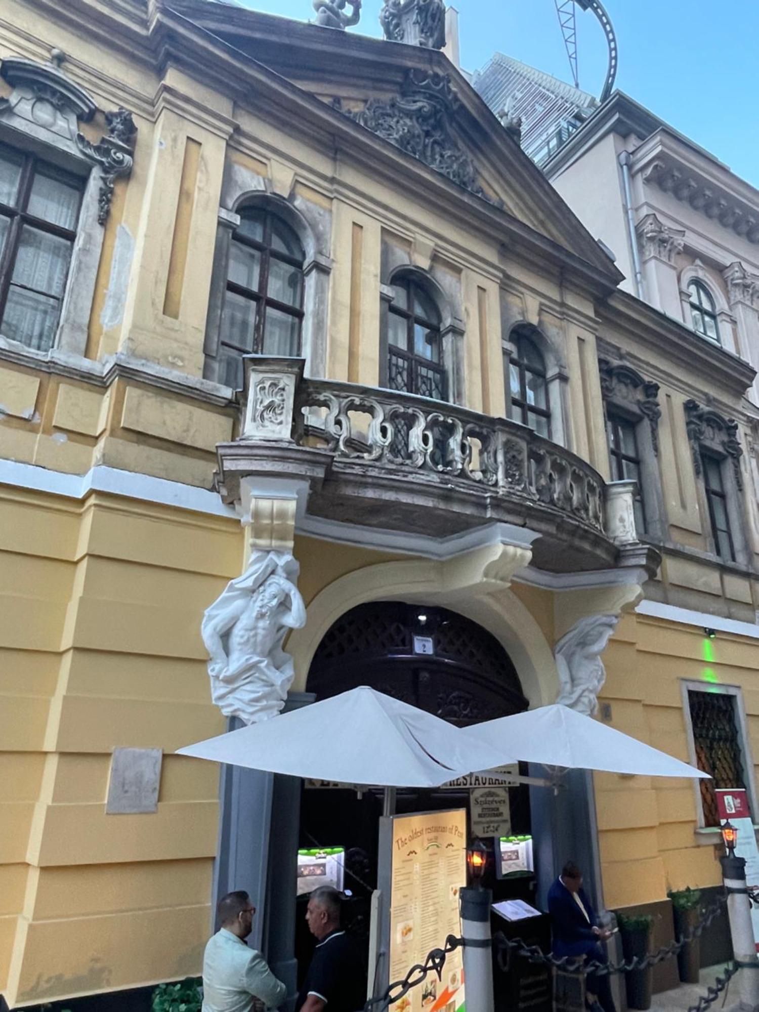 Green Pearl Apartment At St Stephen' S Basilica Budapest Exterior foto